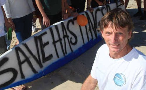 Fight resumes: The Hastings Point Progress Association will continue its “battle of Hastings Point” against over-development. Fight resumes: The Hastings Point Progress Association will continue its “battle of Hastings Point” against over-development.